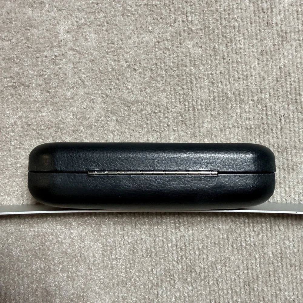 Authentic Oakley Hard Clamshell Eyeglasses Case Black‎ Faux Leather Large EUC
